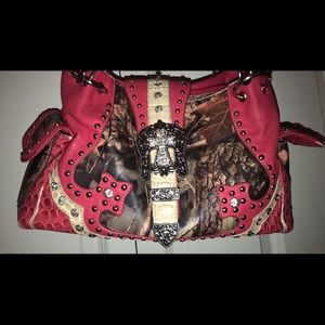 Pink camo purse with matching wallet